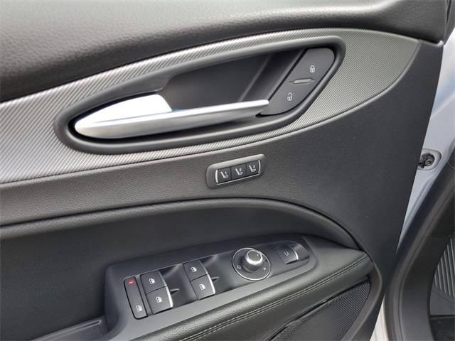 2025 Alfa Romeo Stelvio Sprint AWD