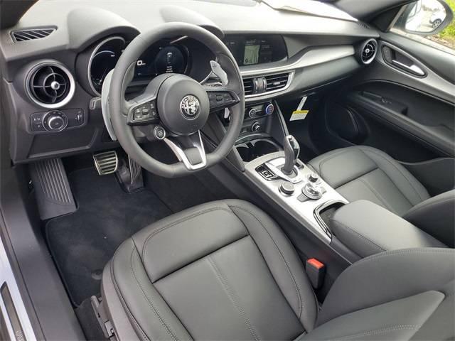 2025 Alfa Romeo Stelvio Sprint AWD
