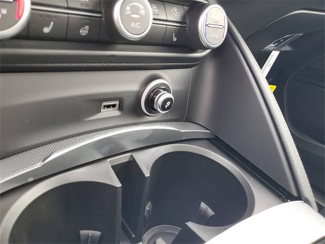 2025 Alfa Romeo Stelvio Sprint AWD