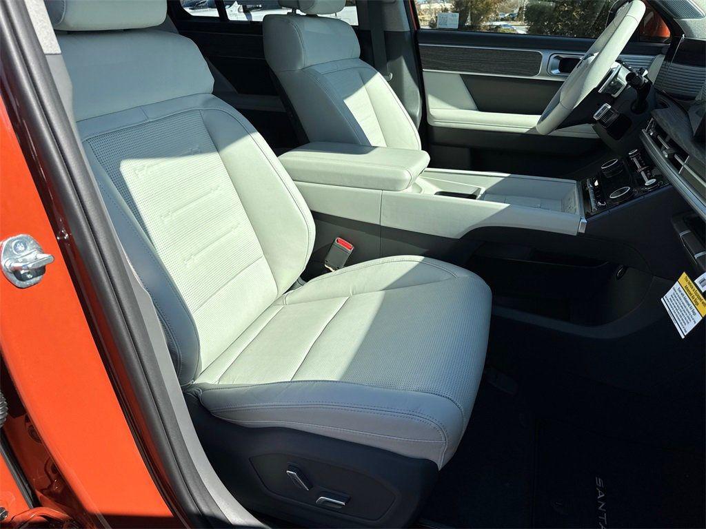 2025 Hyundai Santa Fe Limited - Photo 13