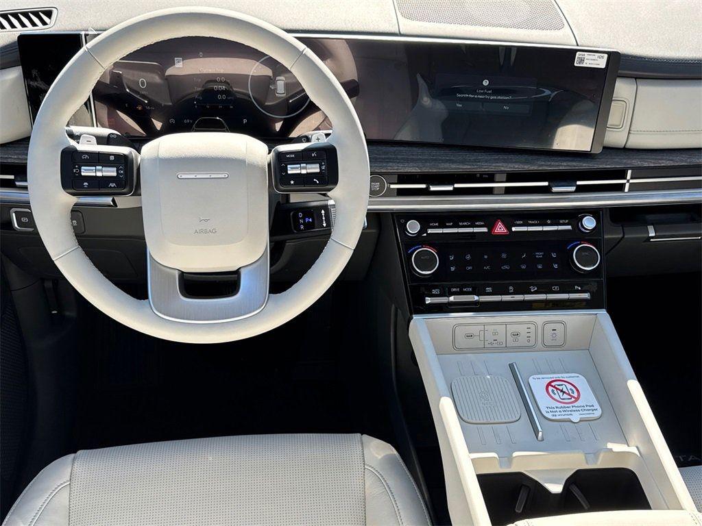 2025 Hyundai Santa Fe Limited - Photo 23