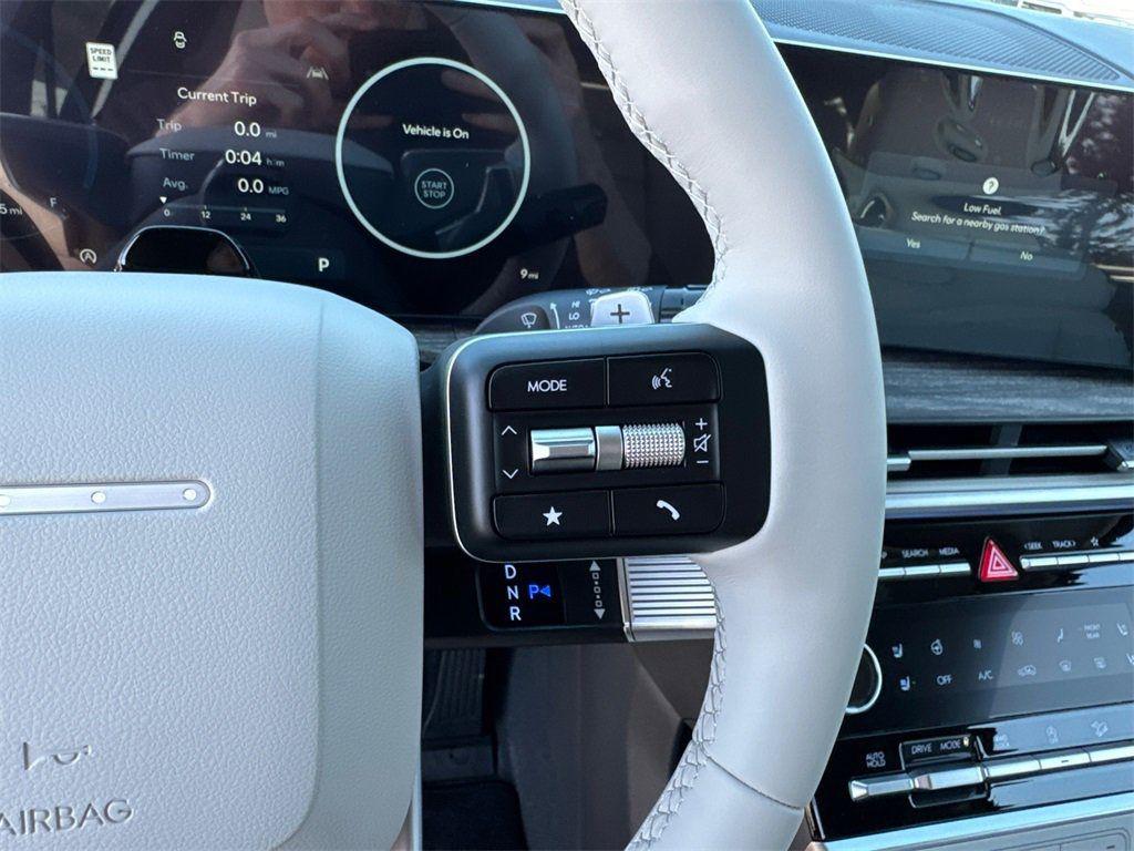 2025 Hyundai Santa Fe Limited - Photo 26