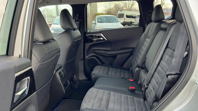 2025 Mitsubishi Outlander PHEV SE S-AWC