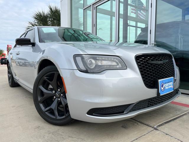 2023 Chrysler 300 Touring