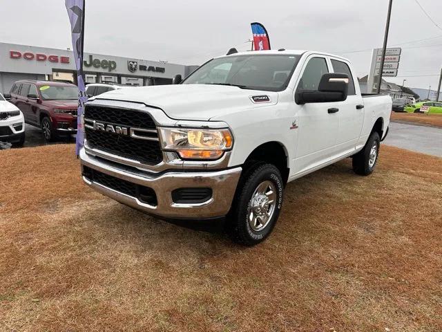 2023 RAM 2500 Tradesman Crew Cab 4x4 64 Box