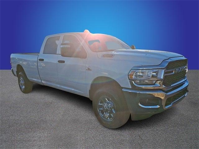 2023 RAM 2500 Tradesman Crew Cab 4x4 8 Box