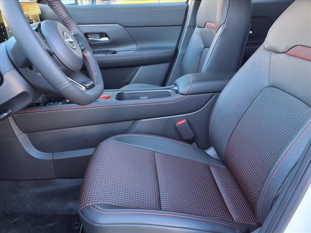 2025 Nissan Kicks SR Intelligent AWD