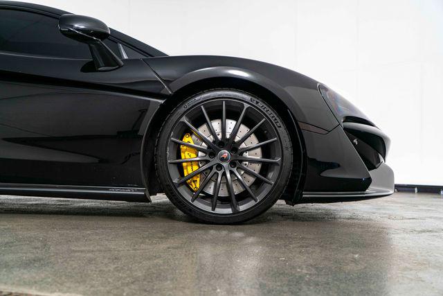 2017 McLaren 570GT Base