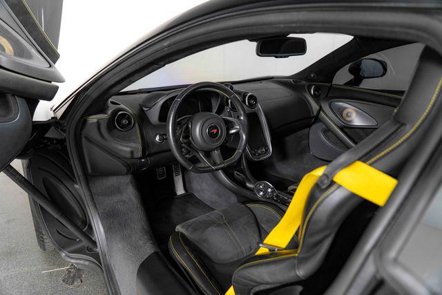 2017 McLaren 570GT Base