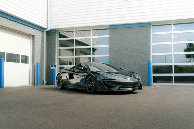 2017 McLaren 570GT Base