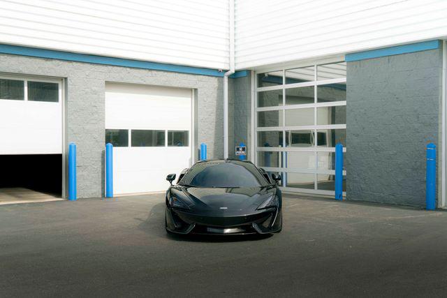 2017 McLaren 570GT Base