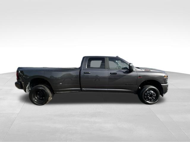 2025 RAM Ram 3500 RAM 3500 BIG HORN CREW CAB 4X4 8 BOX
