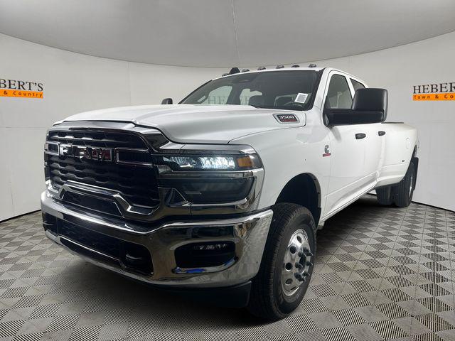 2025 RAM Ram 3500 RAM 3500 TRADESMAN CREW CAB 4X4 8 BOX