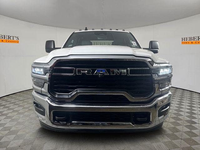 2025 RAM Ram 3500 RAM 3500 TRADESMAN CREW CAB 4X4 8 BOX