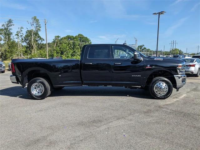 2025 RAM Ram 3500 RAM 3500 BIG HORN CREW CAB 4X4 8 BOX