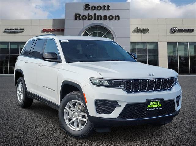 2025 Jeep Grand Cherokee GRAND CHEROKEE LAREDO X 4X2