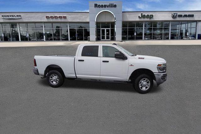 2025 RAM Ram 3500 RAM 3500 TRADESMAN CREW CAB 4X4 64 BOX