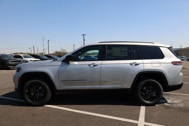 2025 Jeep Grand Cherokee GRAND CHEROKEE L ALTITUDE 4X4