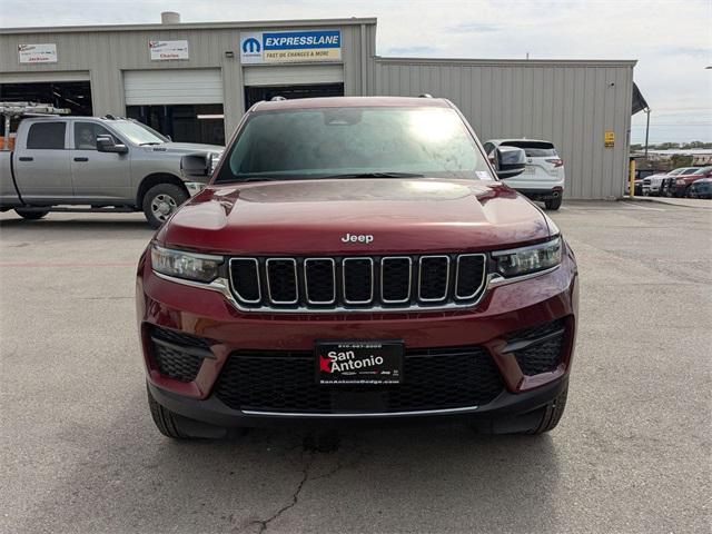 2025 Jeep Grand Cherokee GRAND CHEROKEE LAREDO X 4X2