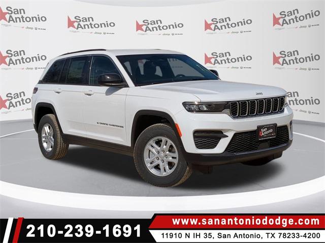 2025 Jeep Grand Cherokee GRAND CHEROKEE LAREDO 4X2