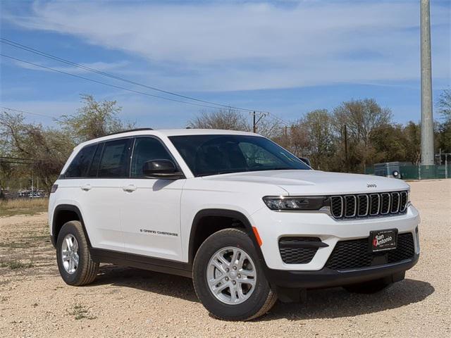 2025 Jeep Grand Cherokee GRAND CHEROKEE LAREDO 4X2