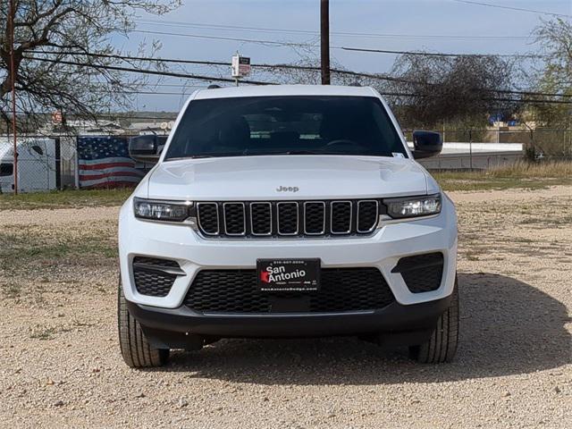 2025 Jeep Grand Cherokee GRAND CHEROKEE LAREDO 4X2