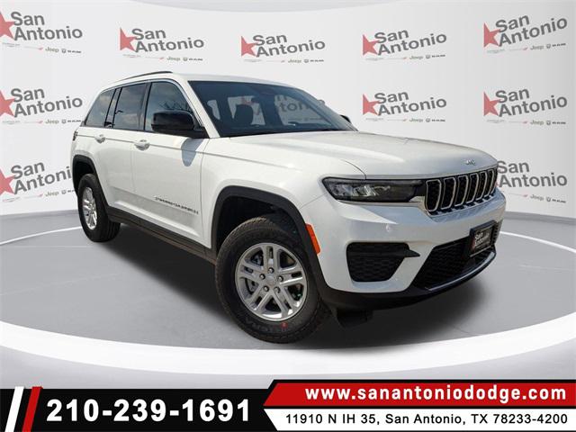 2025 Jeep Grand Cherokee GRAND CHEROKEE LAREDO 4X2