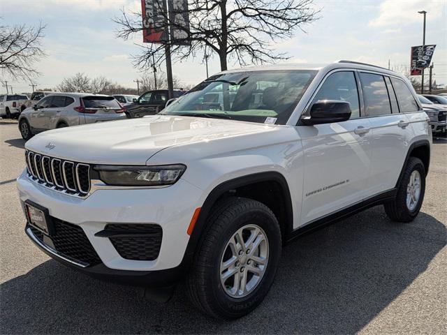 2025 Jeep Grand Cherokee GRAND CHEROKEE LAREDO 4X2