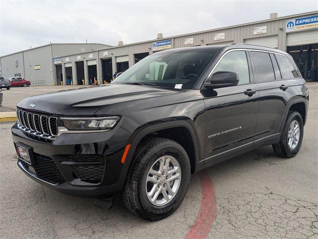 2025 Jeep Grand Cherokee GRAND CHEROKEE LAREDO 4X2