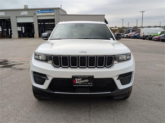 2025 Jeep Grand Cherokee GRAND CHEROKEE LAREDO X 4X2