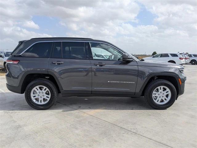 2025 Jeep Grand Cherokee GRAND CHEROKEE LAREDO 4X2