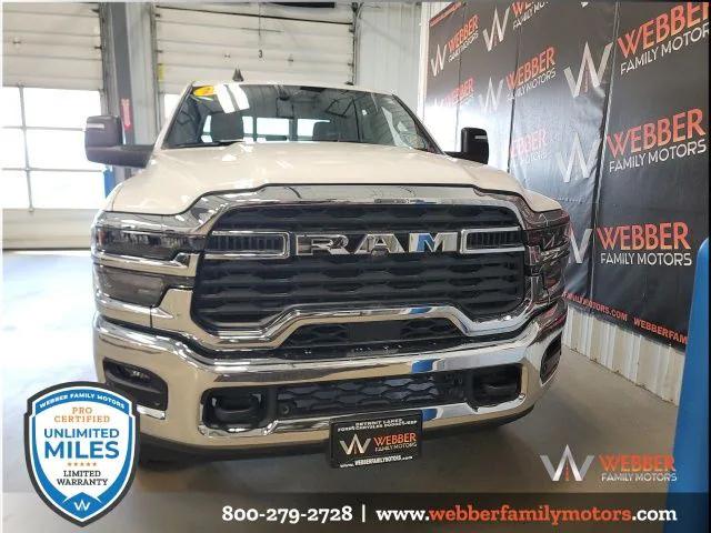 2025 RAM Ram 2500 RAM 2500 TRADESMAN CREW CAB 4X4 64 BOX