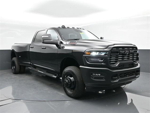 2025 RAM Ram 3500 RAM 3500 TRADESMAN CREW CAB 4X4 8 BOX