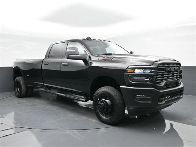 2025 RAM Ram 3500 RAM 3500 TRADESMAN CREW CAB 4X4 8 BOX