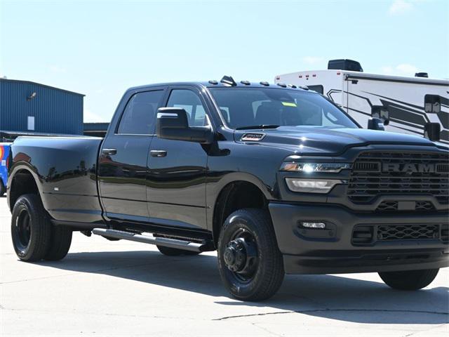 2025 RAM Ram 3500 RAM 3500 TRADESMAN CREW CAB 4X4 8 BOX