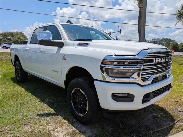 2025 RAM Ram 3500 RAM 3500 LARAMIE CREW CAB 4X4 64 BOX