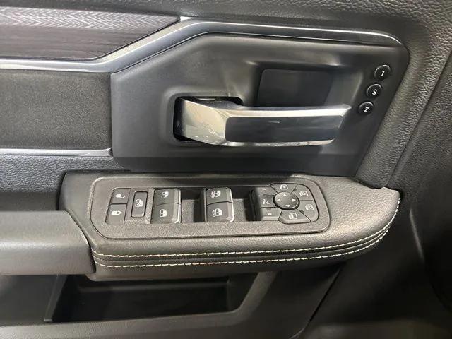 2025 RAM Ram 2500 RAM 2500 LARAMIE CREW CAB 4X4 64 BOX
