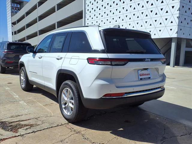 2025 Jeep Grand Cherokee GRAND CHEROKEE LAREDO X 4X2