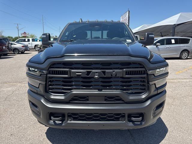 2025 RAM Ram 3500 RAM 3500 TRADESMAN CREW CAB 4X4 8 BOX