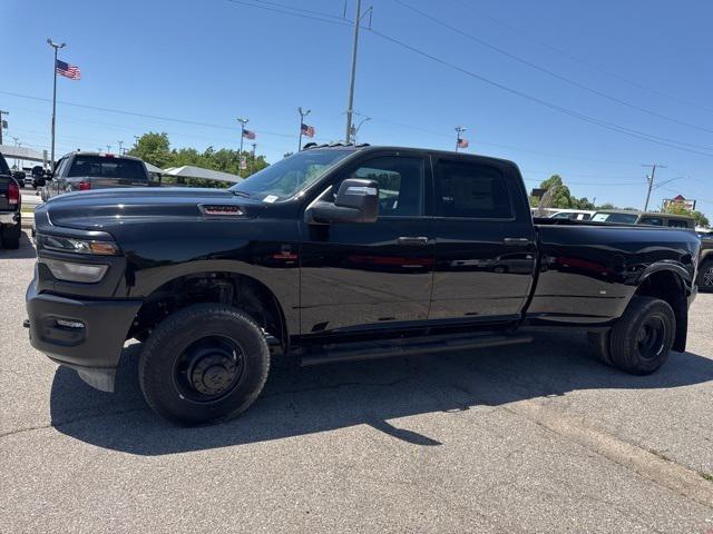 2025 RAM Ram 3500 RAM 3500 TRADESMAN CREW CAB 4X4 8 BOX
