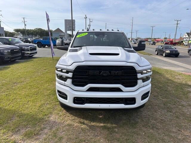 2025 RAM Ram 2500 RAM 2500 LARAMIE MEGA CAB 4X4 64 BOX