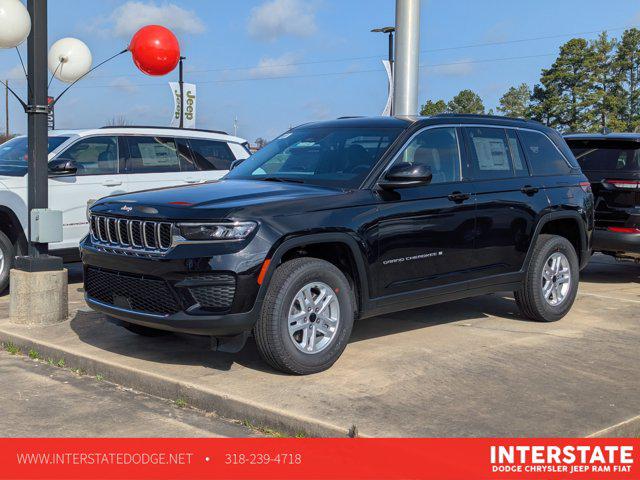 2025 Jeep Grand Cherokee GRAND CHEROKEE LAREDO 4X2