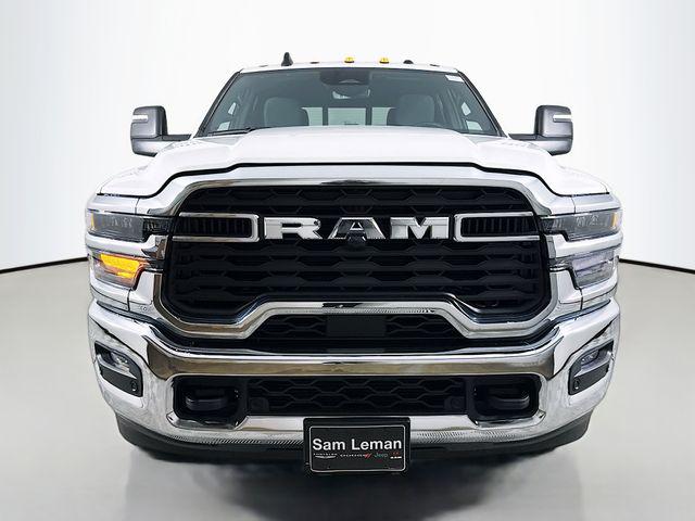 2025 RAM Ram 3500 RAM 3500 TRADESMAN CREW CAB 4X4 8 BOX