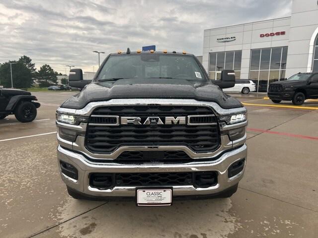 2025 RAM Ram 2500 RAM 2500 TRADESMAN CREW CAB 4X4 64 BOX
