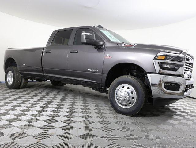 2025 RAM Ram 3500 RAM 3500 BIG HORN CREW CAB 4X4 8 BOX