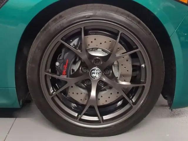 2024 Alfa Romeo Giulia Quadrifoglio RWD