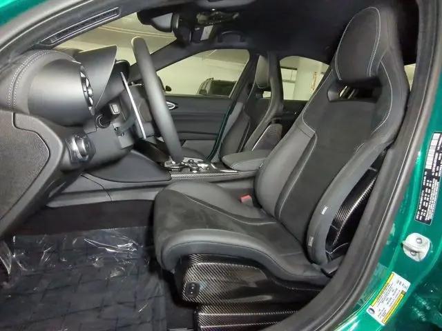 2024 Alfa Romeo Giulia Quadrifoglio RWD