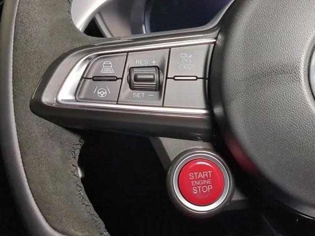 2024 Alfa Romeo Giulia Quadrifoglio RWD