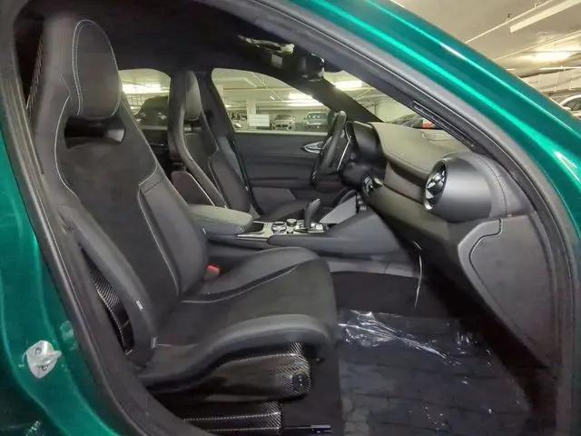 2024 Alfa Romeo Giulia Quadrifoglio RWD