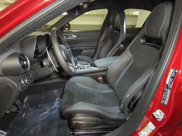 2024 Alfa Romeo Giulia Quadrifoglio RWD